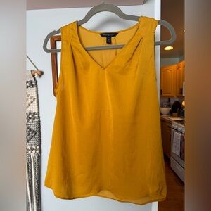 Banana Republic Factory Golden Mustard Yellow V-Neck Sleeveless Blouse Size XS